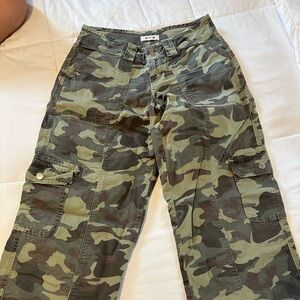 Garage camo wide leg cargo